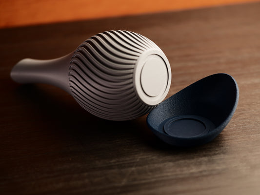 Aqua Wave Vase – Modern 3D Printed Dual-Tone Decor with Wrap Around Plate