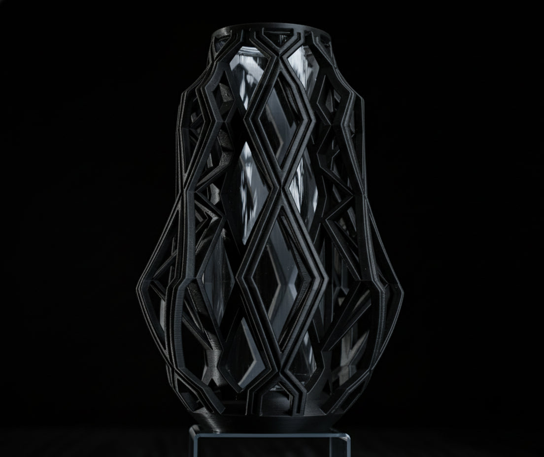 Cyber Weave Vase – Futuristic 3D Printed Geometric Decor