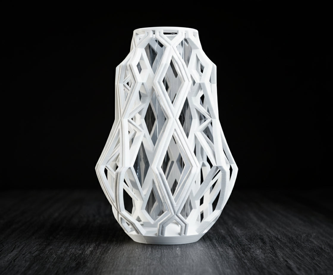 Cyber Weave Vase – Futuristic 3D Printed Geometric Decor