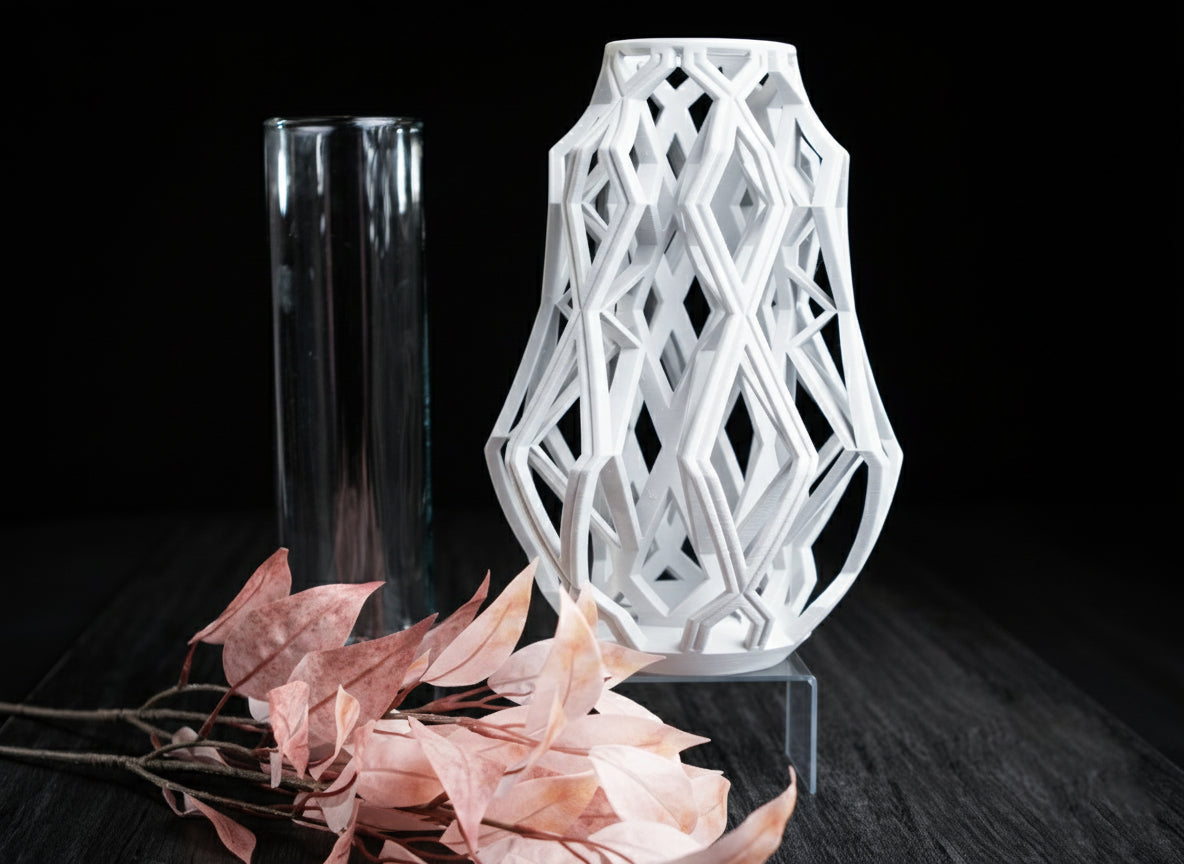 Cyber Weave Vase – Futuristic 3D Printed Geometric Decor
