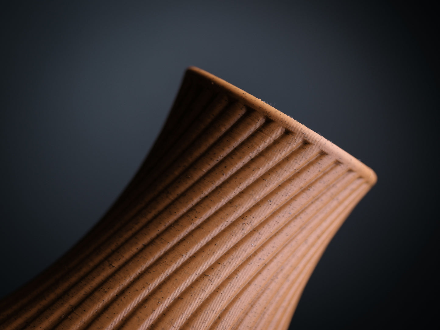 Ripple Vase – 3D Printed Modern Artistic Home Décor