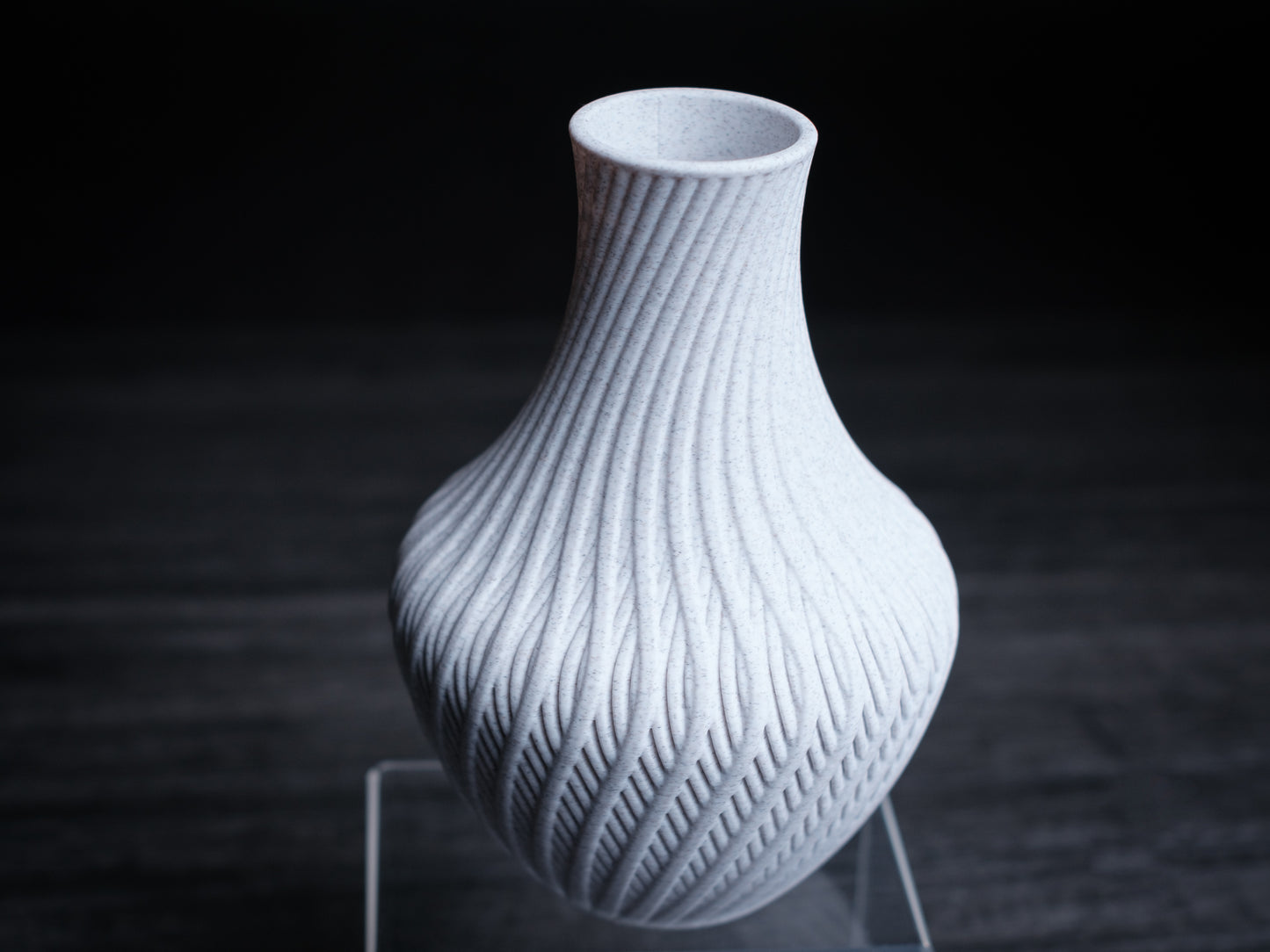 Ripple Vase – 3D Printed Modern Artistic Home Décor