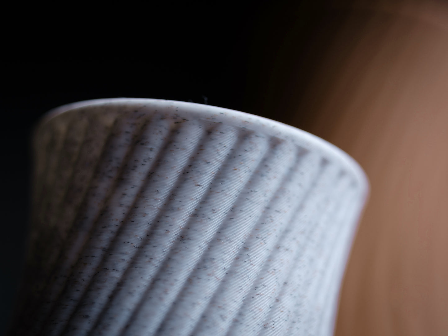 Ripple Vase – 3D Printed Modern Artistic Home Décor