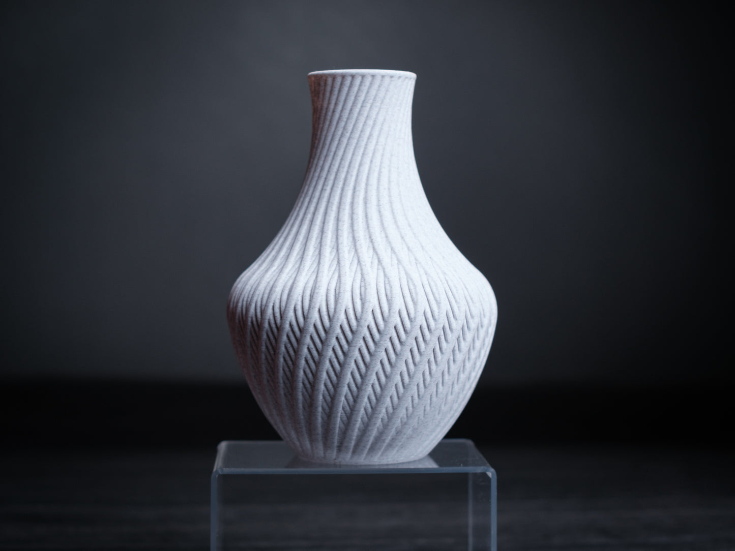 Ripple Vase – 3D Printed Modern Artistic Home Décor